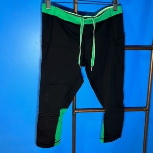 Lululemon Crop with pockets